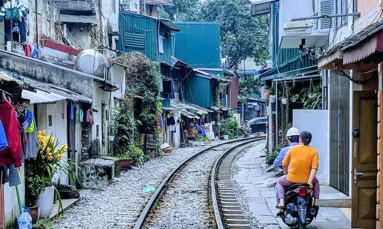 Hanoi Train Street