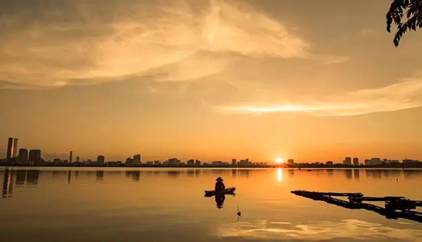 Vietnam-hanoi-Wesst-Lake