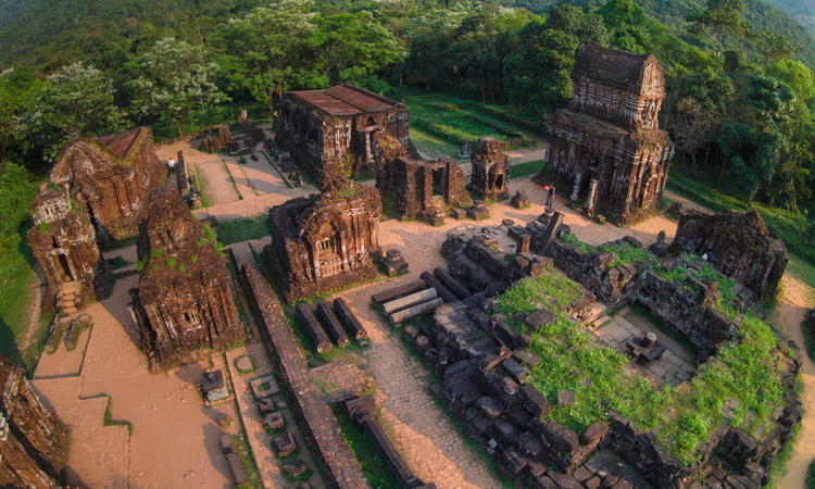 Hoian Jeep Tour to My Son Sanctuary