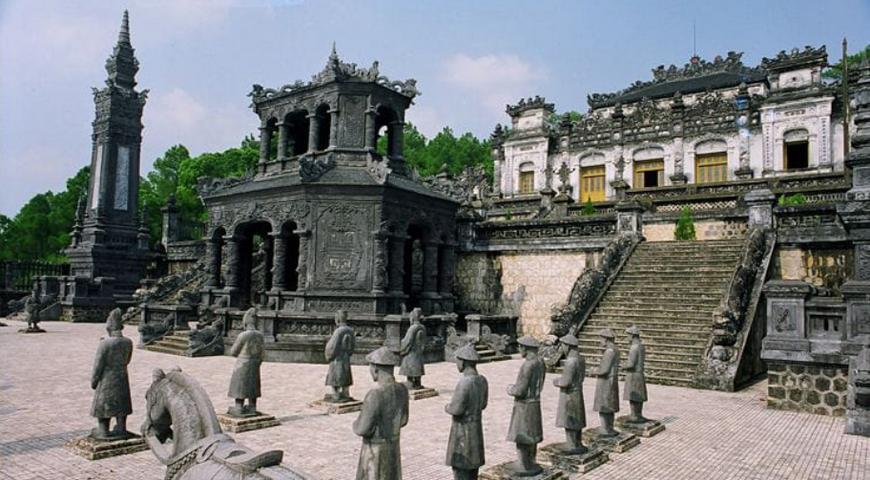 Best of Vietnam & Laos Tour