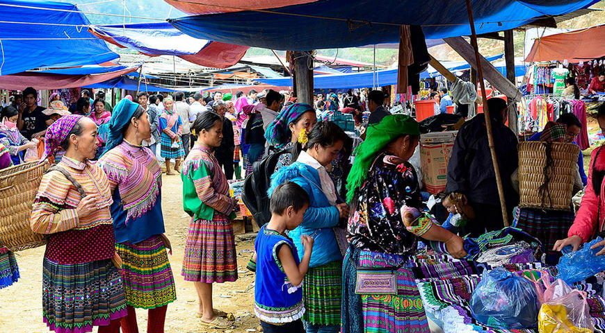 cao-son-market1-jpg Sapa_Photos_Vietnam gian_nan_hanh_trinh_den_voi_cho_trau_can_cau.-03