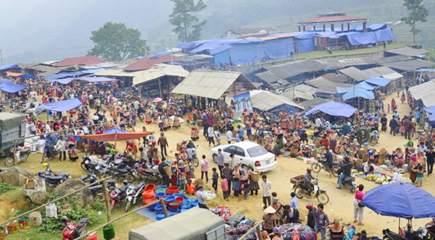 can-cau-market-sapa-jpg Sapa_Photos_Vietnam gioi-thieu-ve-cho-can-cau-o-sapa-h1
