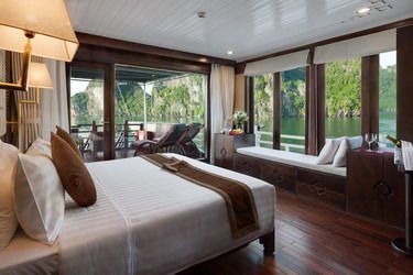 Pelican Glory Cruise