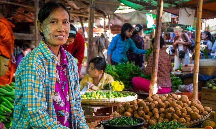 Hanoi Foodie Vespa Tour