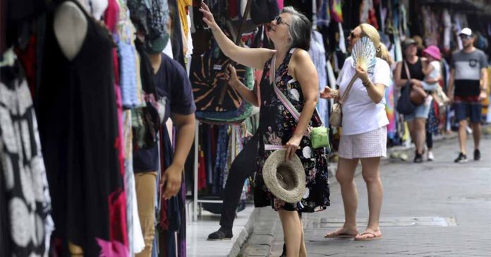 Indonesia Revokes Visa-Free Entry for Non-ASEAN Countries Indonesia Revokes Visa-Free Entry for Non-ASEAN Countries