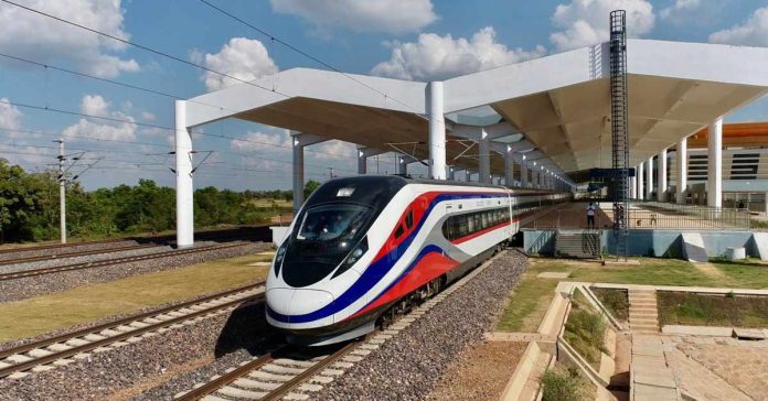 12-696x364-1 Laos-China Railway to Increase Ticket Prices by 20 Percent This Year