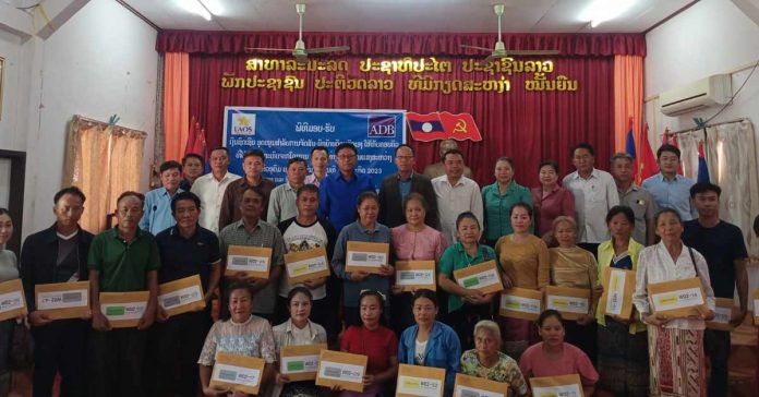 Families Affected by Construction Near Nam Ngum Hydropower Dam 1 Receive Compensation