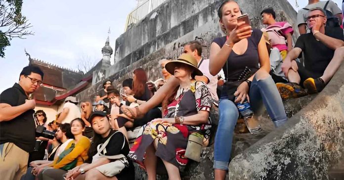 Laos to Boost Tourism in 2024, Aiming to Attract Over 2.7 Million Visitors Laos to Boost Tourism in 2024, Aiming to Attract Over 2.7 Million Visitors