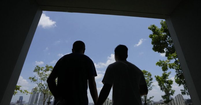 4-2-696x364-1 Thailand’s LGBTQ+ Community Draws Tourists From China Looking To Be Themselves