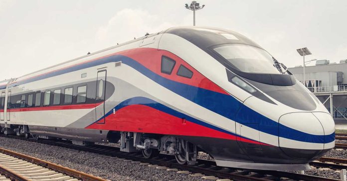 Laos-China Railway Purchases New Train to Boost Passenger Travel